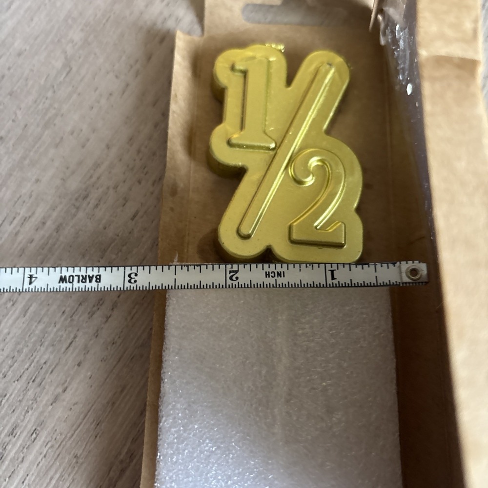PHD Cake 1/2 Gold Candle In Box - Some Wear On Box - Picture 4 of 4
